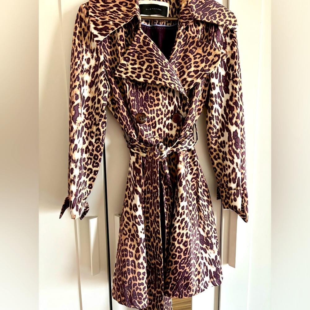 COPY - Leopard raincoat, beautiful, almost never worn. Very classy !